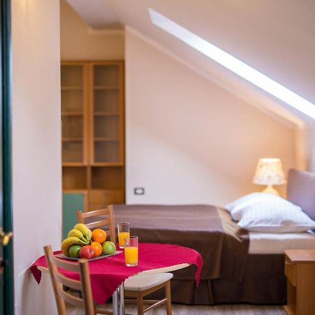 Duskova Apartments Πράγα Εξωτερικό φωτογραφία