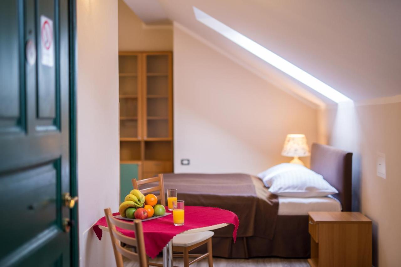 Duskova Apartments Πράγα Εξωτερικό φωτογραφία