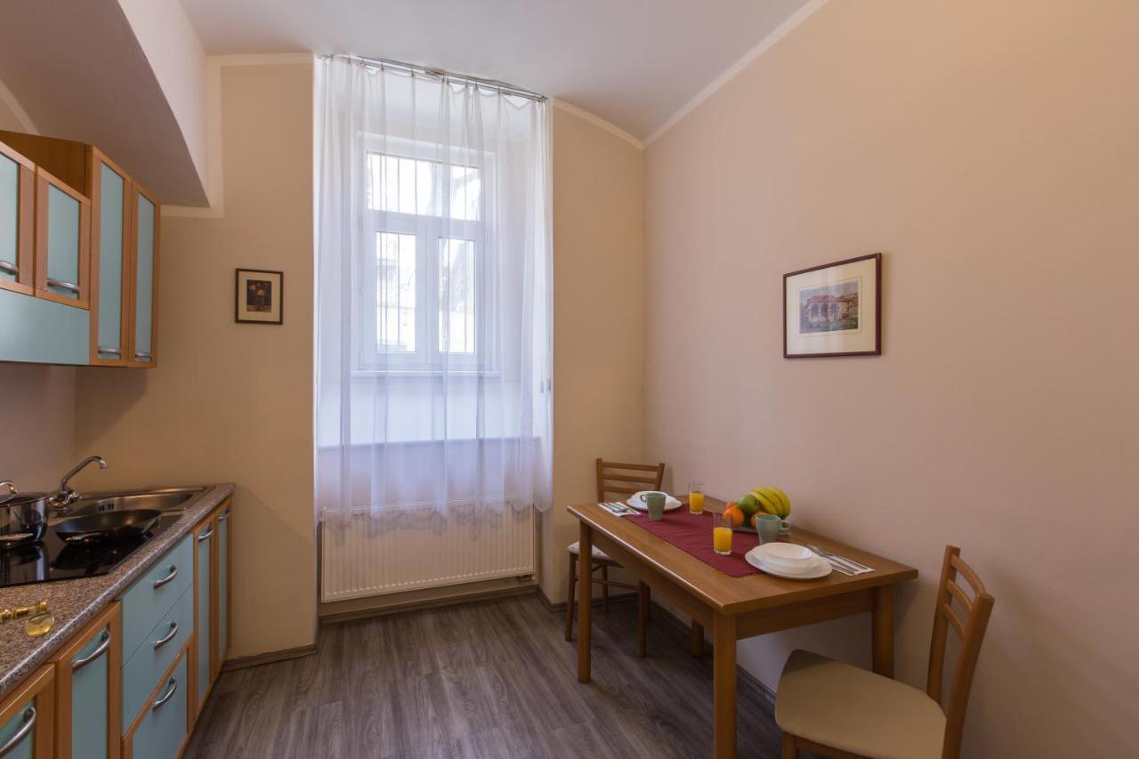 Duskova Apartments Πράγα Εξωτερικό φωτογραφία