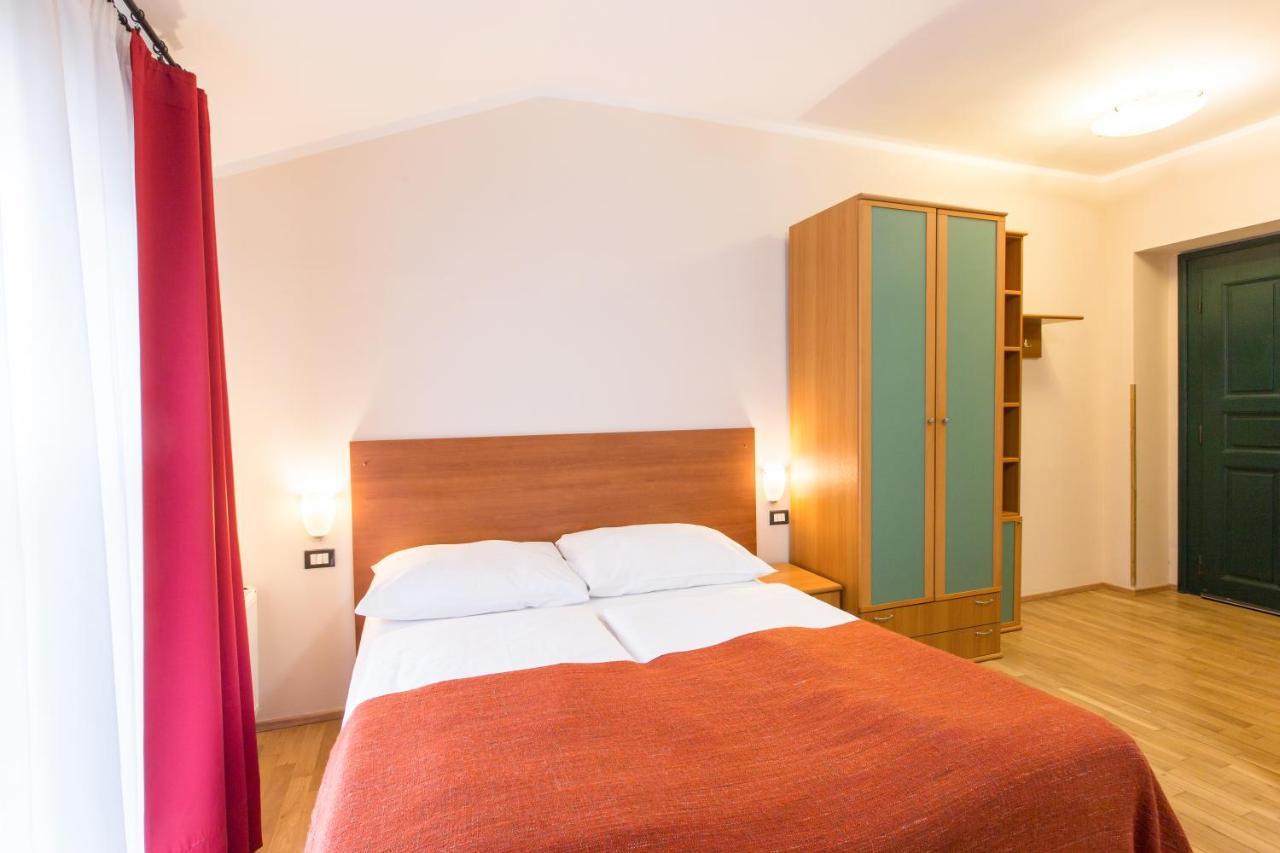 Duskova Apartments Πράγα Εξωτερικό φωτογραφία