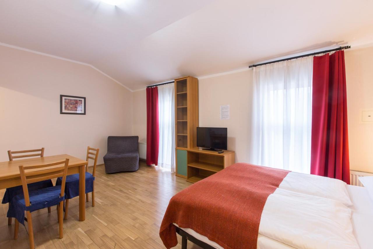 Duskova Apartments Πράγα Εξωτερικό φωτογραφία